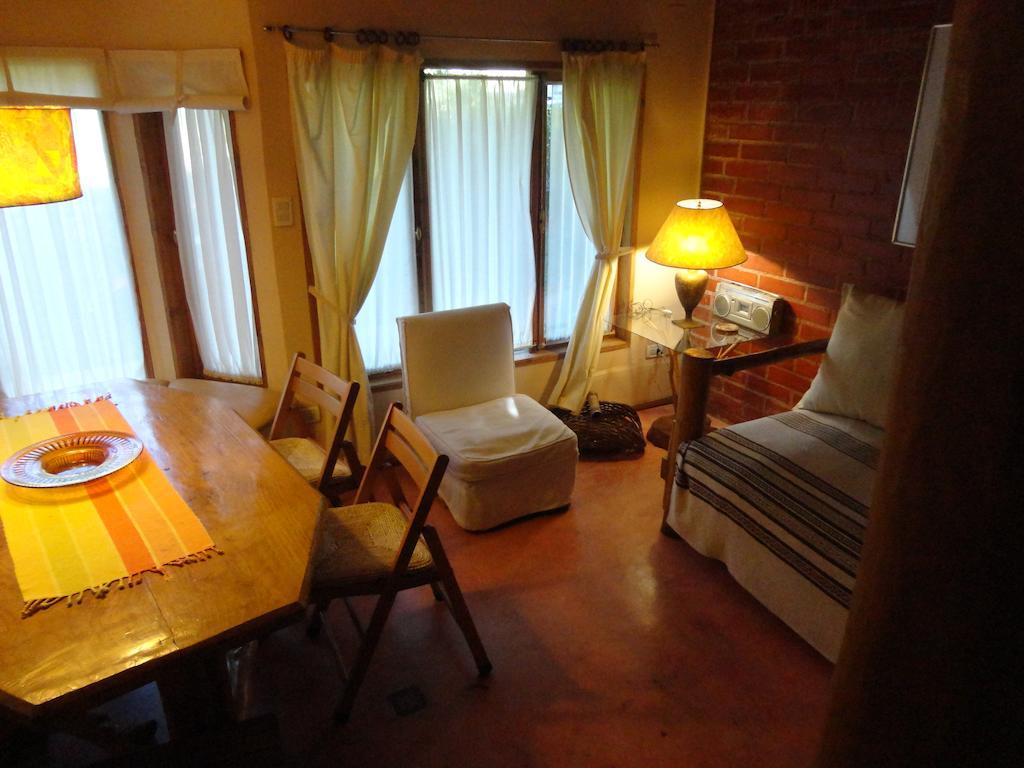 Cabañas Spa Bungalows Huarranchi Pucón Habitación foto