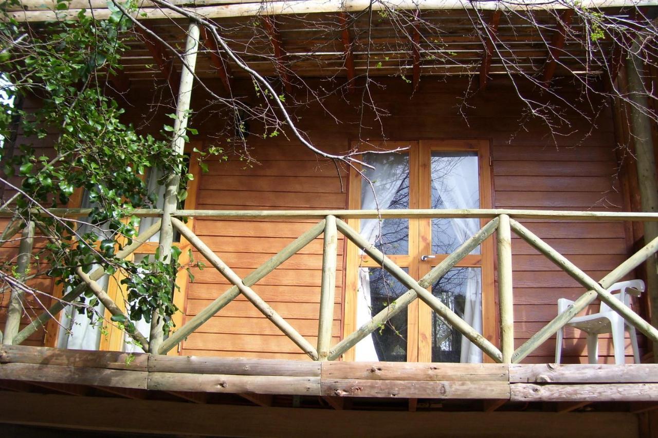 Cabañas Spa Bungalows Huarranchi Pucón Habitación foto